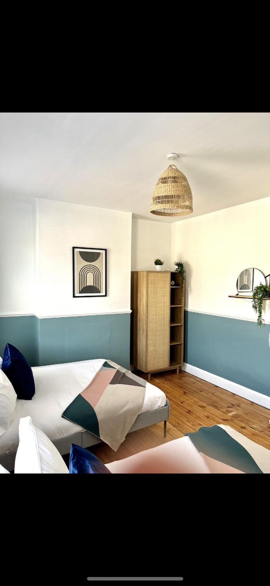 Spacious And Stylish Home Bath Eksteriør billede